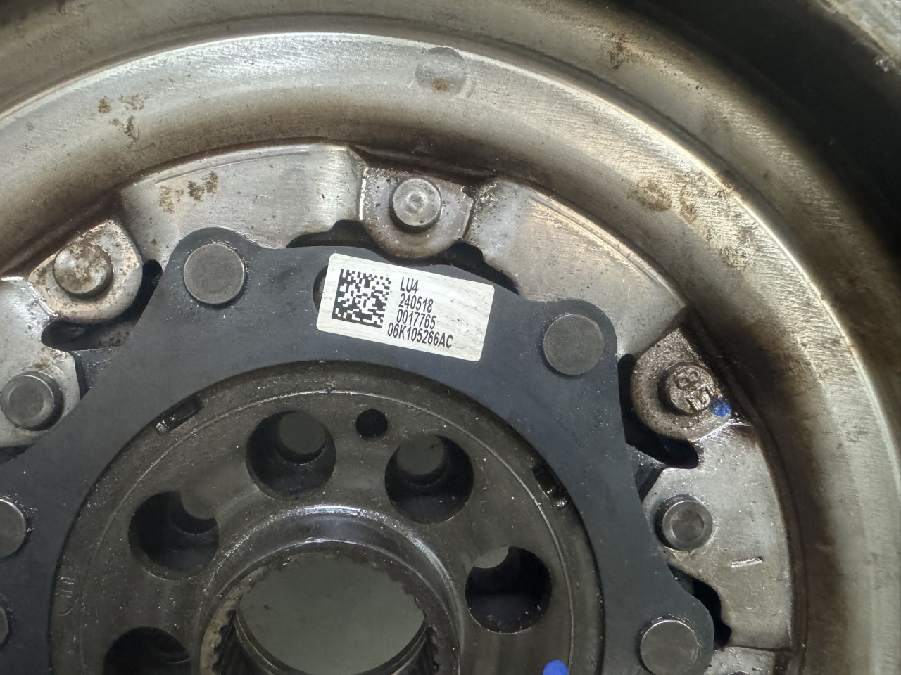 DIJELOVI ZAMAJAC VW PASSAT B8 > 14- 06K105266AC