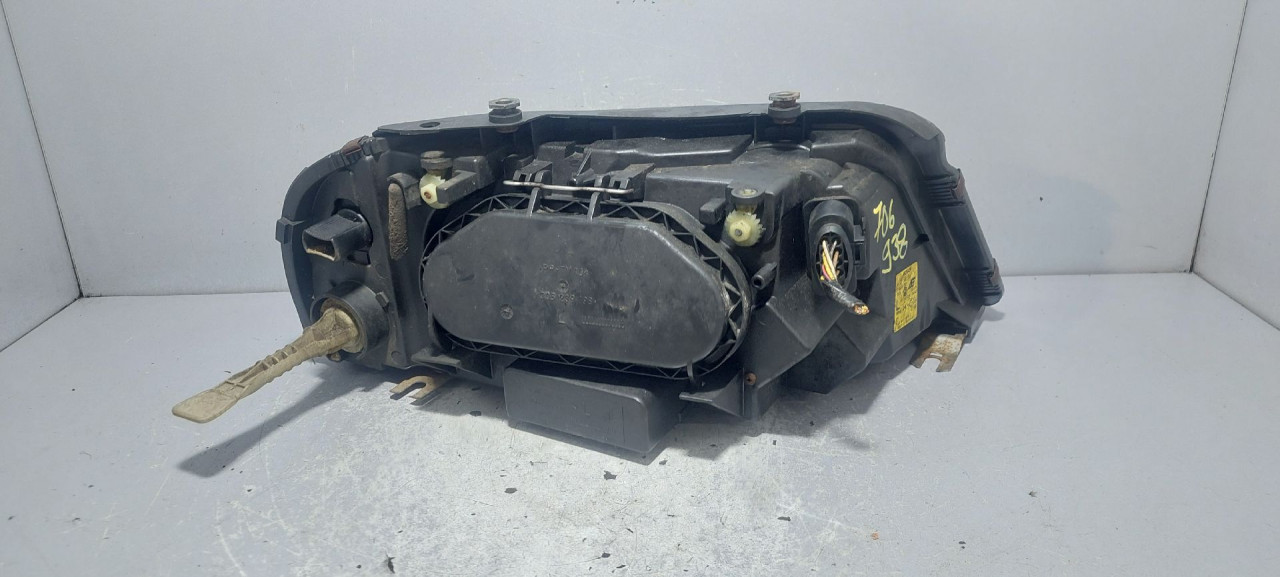 DIJELOVI FAR VW SHARAN > 00-03 7M3941015L