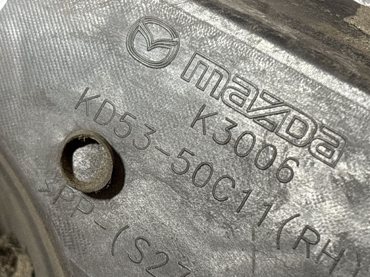 DIJELOVI RESETKA BRANIKA MAZDA CX5 > 12-15 KD53-50C11