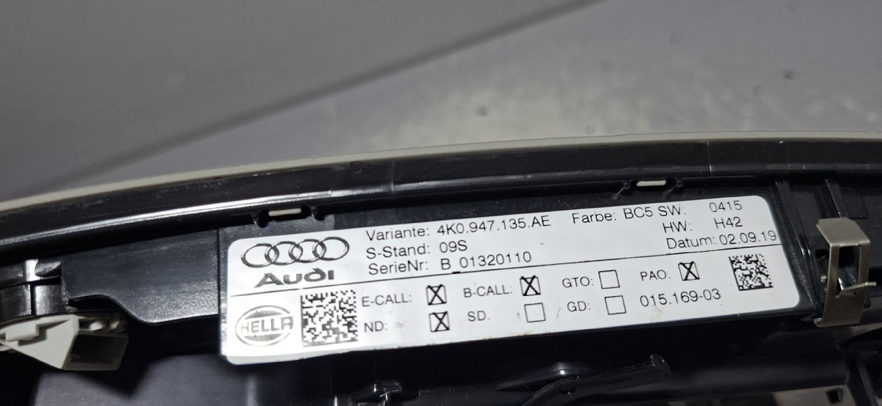 DIJELOVI RASVJETA U KABINI AUDI A4 (B9) > 19- 2.0 4K0947135AE