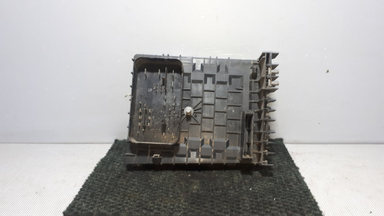 ELEKTRONIKA KUTIJA OSIGURACA AUDI A3 > 03-08 1K0937125A