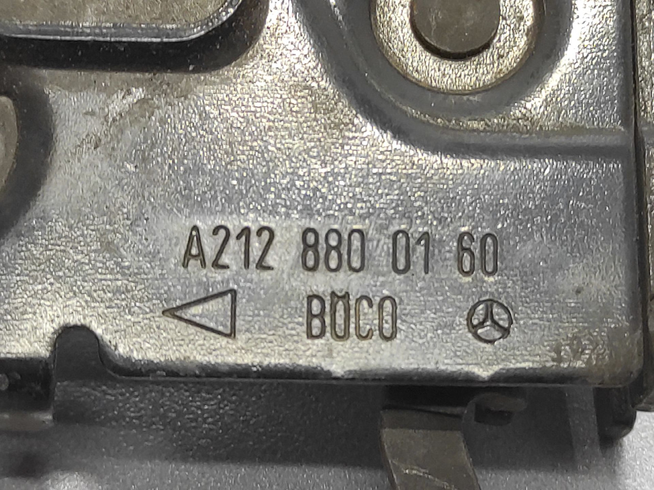 BRAVA HAUBE MERCEDES E KLASA (W212) > 09-13 A2128800160