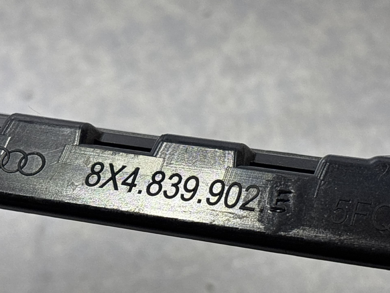 DIJELOVI LAJSNA AUDI A1 > 14-18 8X4839902E