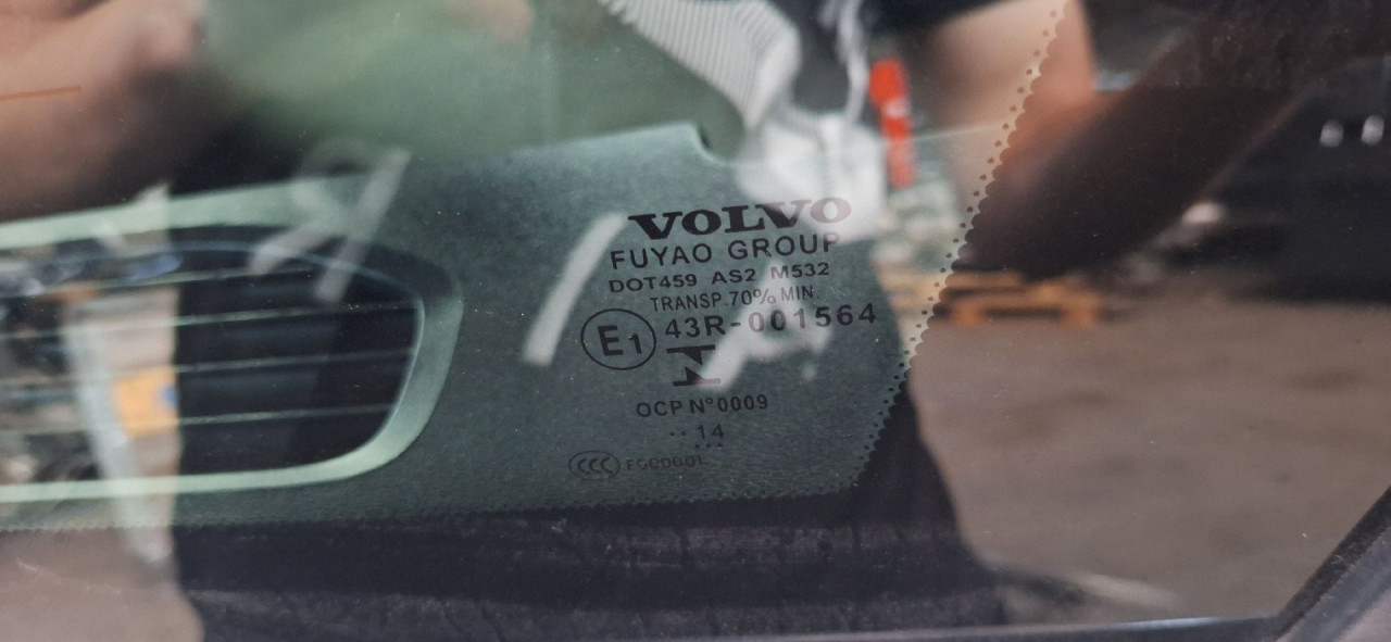 DIJELOVI STAKLO VOLVO S60/V60 > 14 - 19 2.0