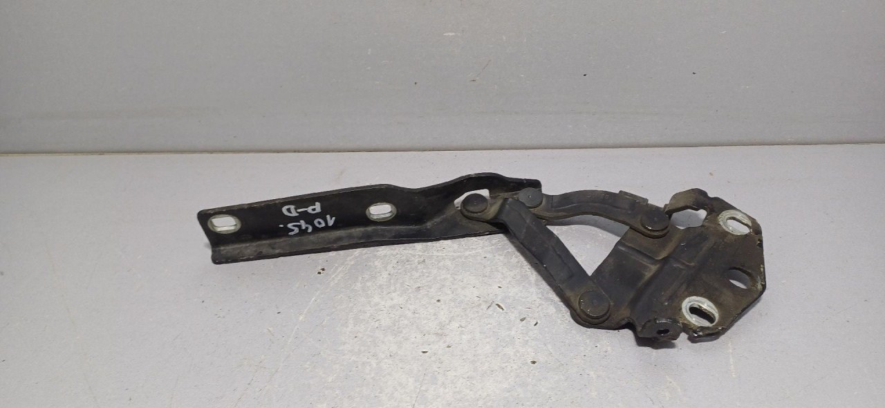 SKARE OD HAUBE VW PASSAT B6 > 05-10 3C0823302E