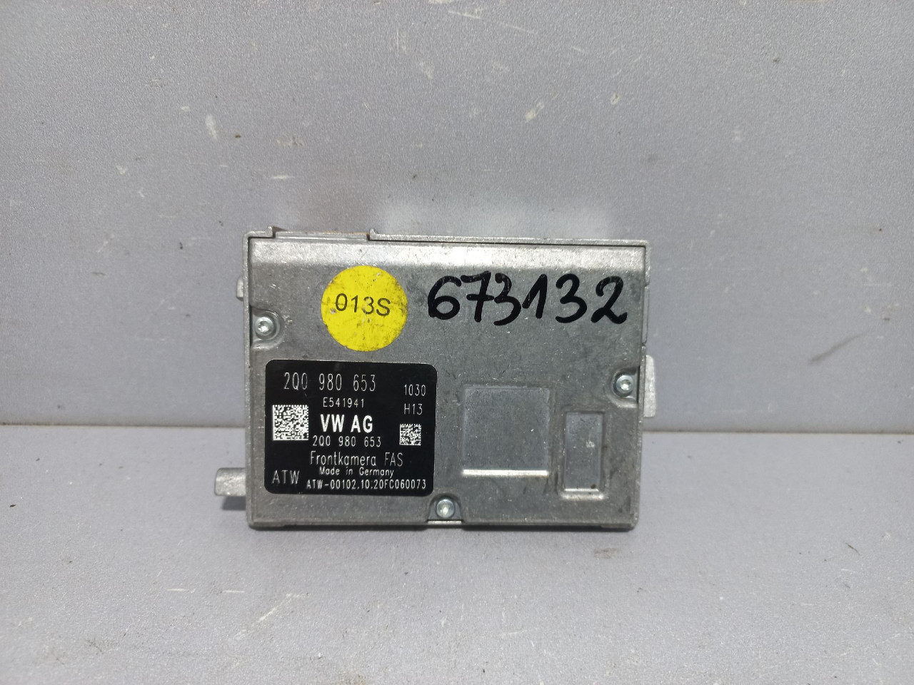DIJELOVI KAMERA SKODA SUPERB > 19- 2Q0980653
