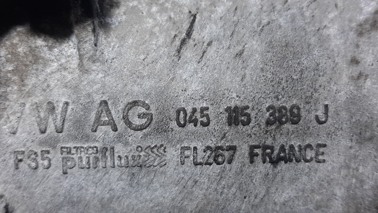 KUCISTE FILTERA ULJA AUDI A4 (B7) > 04-07 045115389J