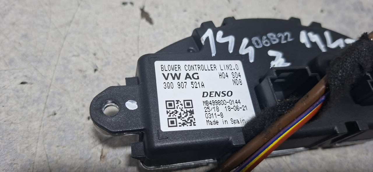 DIJELOVI ELEKTRONIKA REOSTAT VW PASSAT B8 > 14-19 2.0 3Q0907521A