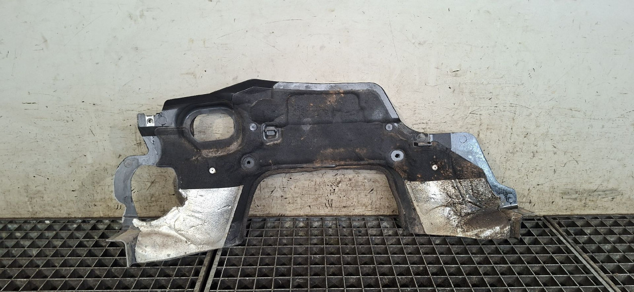 DIJELOVI PLASTIKA JAGUAR XE (X760) > 15 -  2.0 GX7310B811AD