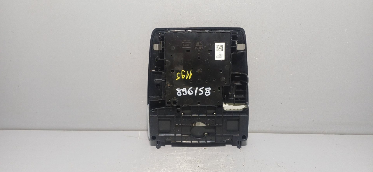 DIJELOVI RASVJETA U KABINI BMW X5 (F15) > 13-18