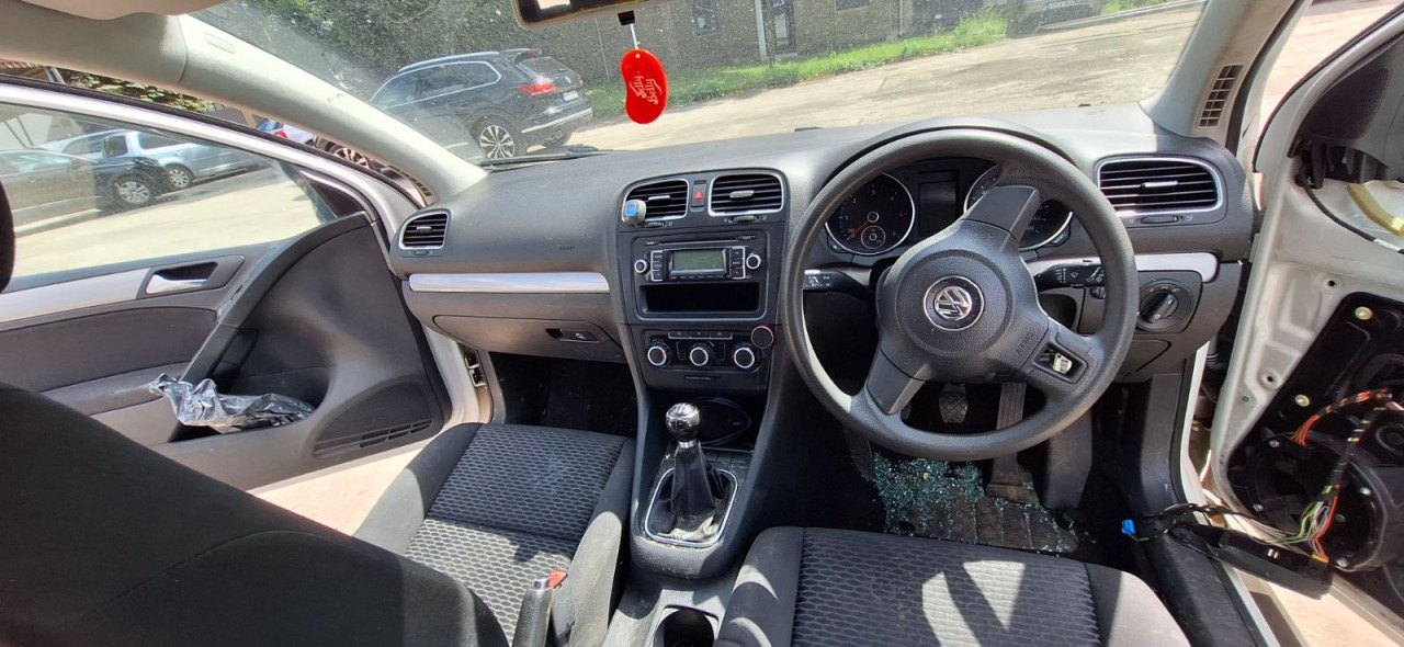 DIJELOVI VW GOLF 6 1.6 DIZEL 77KW MJENJAC MOTOR CAYC 2009