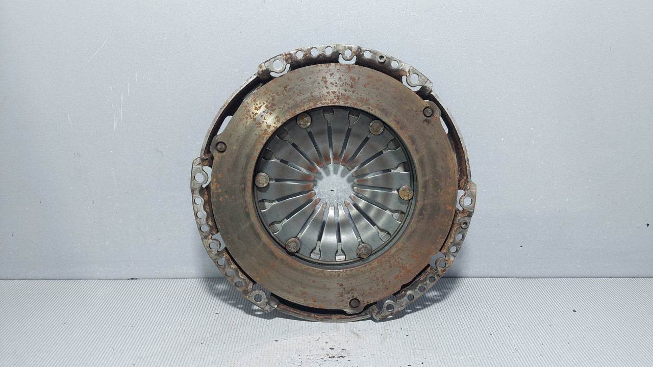 DIJELOVI KORPA VW GOLF 7 > 12-16 04E141026A