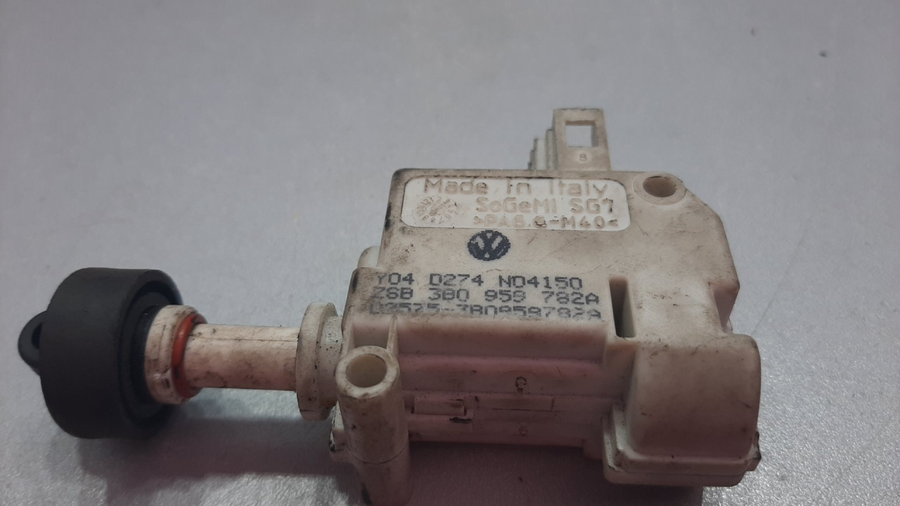 MOTORIC CENTRALNE BRAVE GEPEKA AUDI A3 > 03-08 3B095978