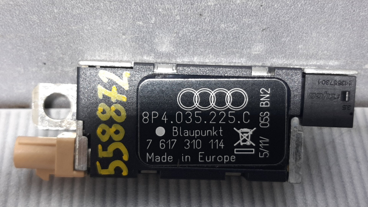 DIJELOVI ANTENA AUDI A3 > 08-12 8P4035225C