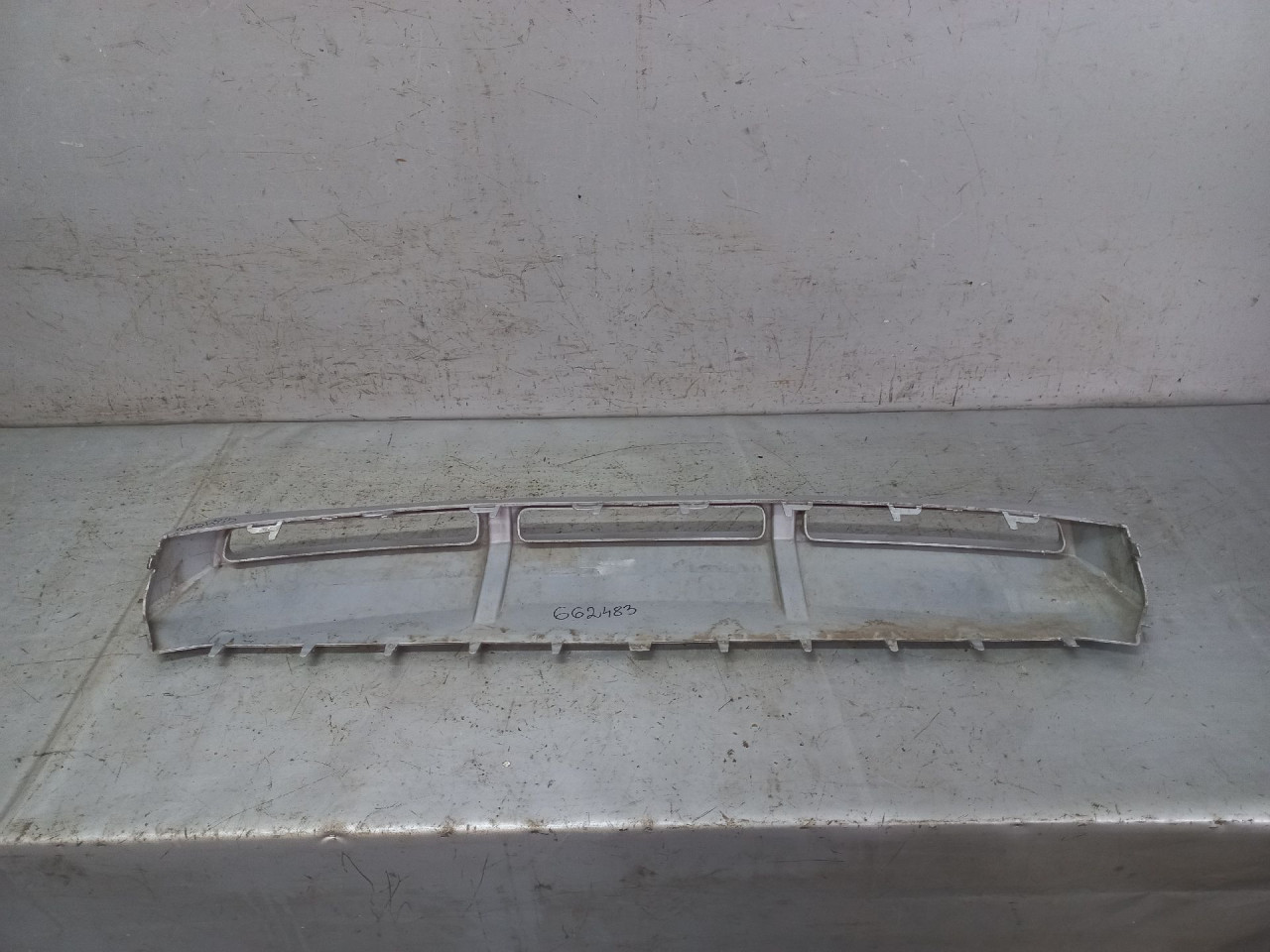 DIJELOVI SPOJLER SKODA OCTAVIA > 13-16 5E0807733