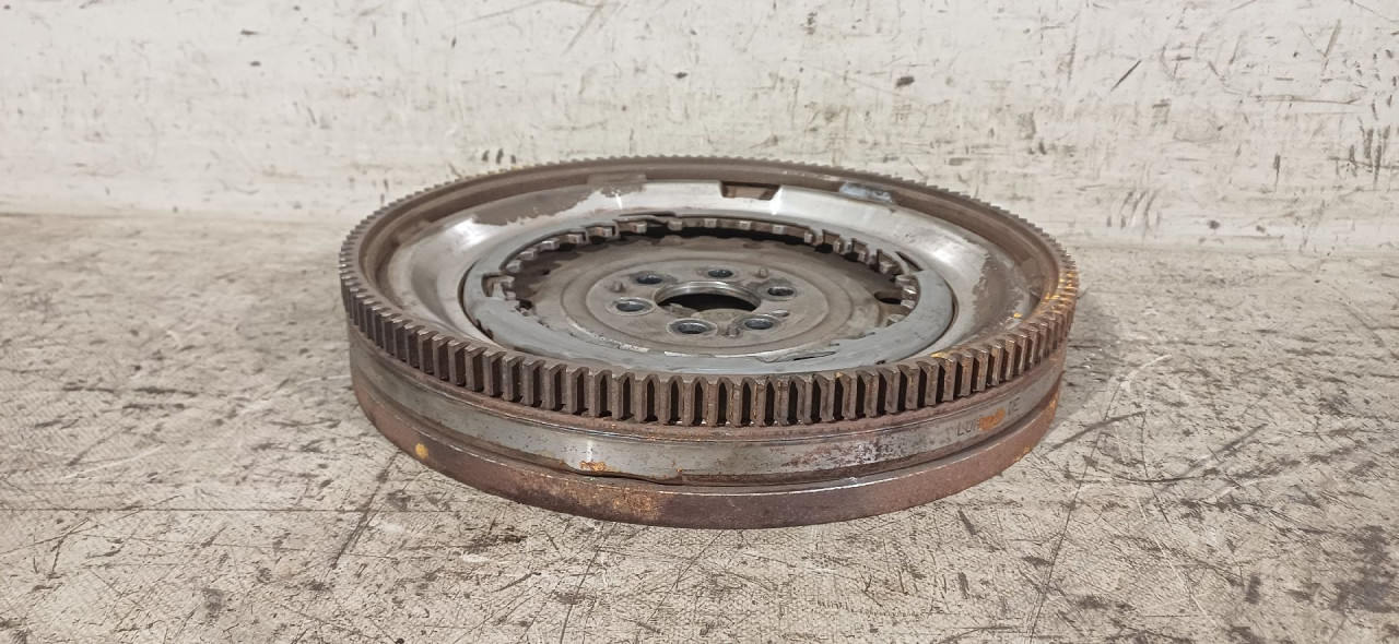 DIJELOVI ZAMAJAC VW TOURAN > 10-15 03L105266CQ