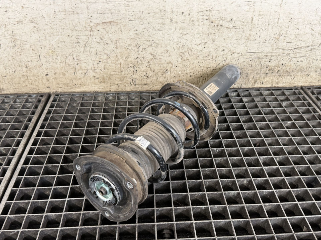 DIJELOVI AMORTIZER AUDI A3 (8Y) > 20 -  1.5 5WA413031DA