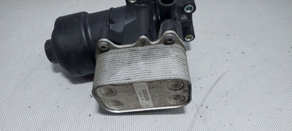 HLADNJAK ULJA AUDI A4 (B8) > 12-15 03L117021C