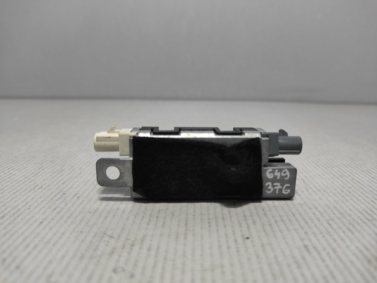DIJELOVI ANTENA AUDI TT (8J) > 06-10 8J8035225