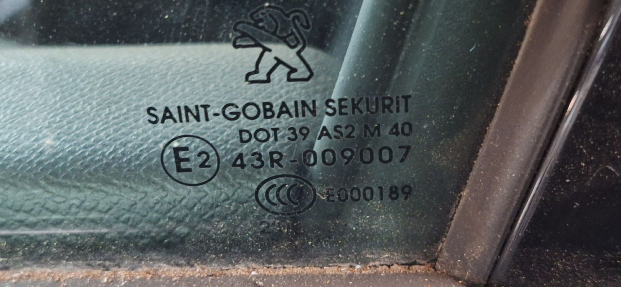 DIJELOVI STAKLO PEUGEOT 308 > 17-21