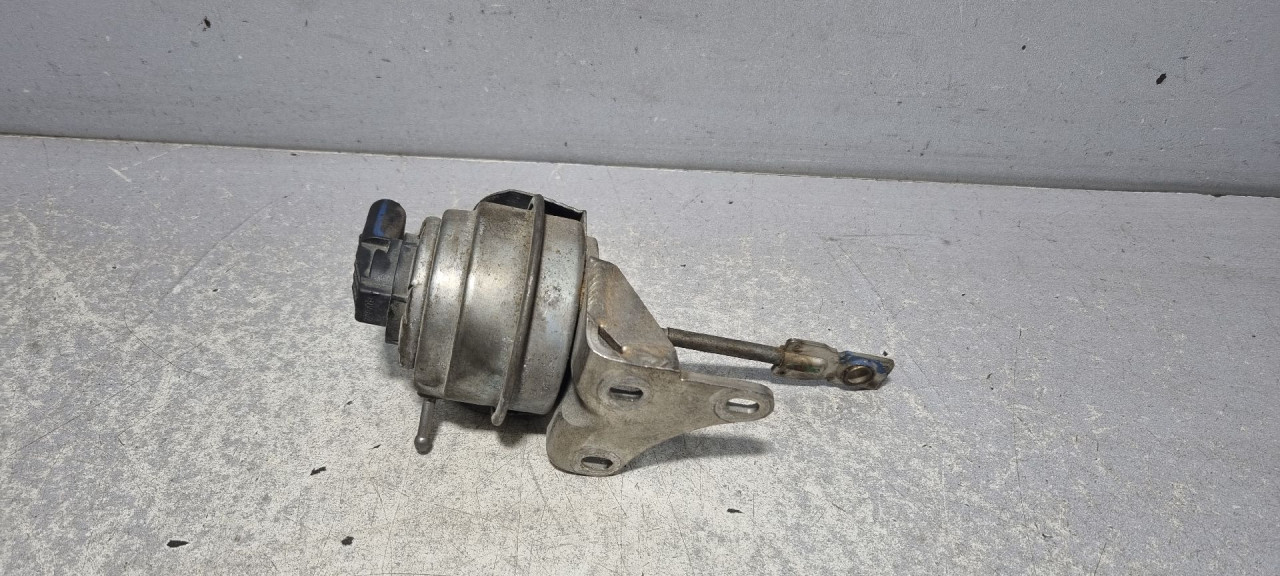 DIJELOVI VAKUM TURBINE VW PASSAT B7 > 10-14 2.0
