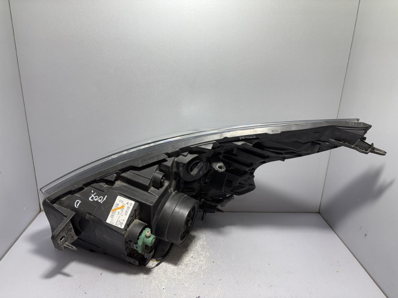 DIJELOVI FAR RENAULT TRAFIC > 14- 260108047R