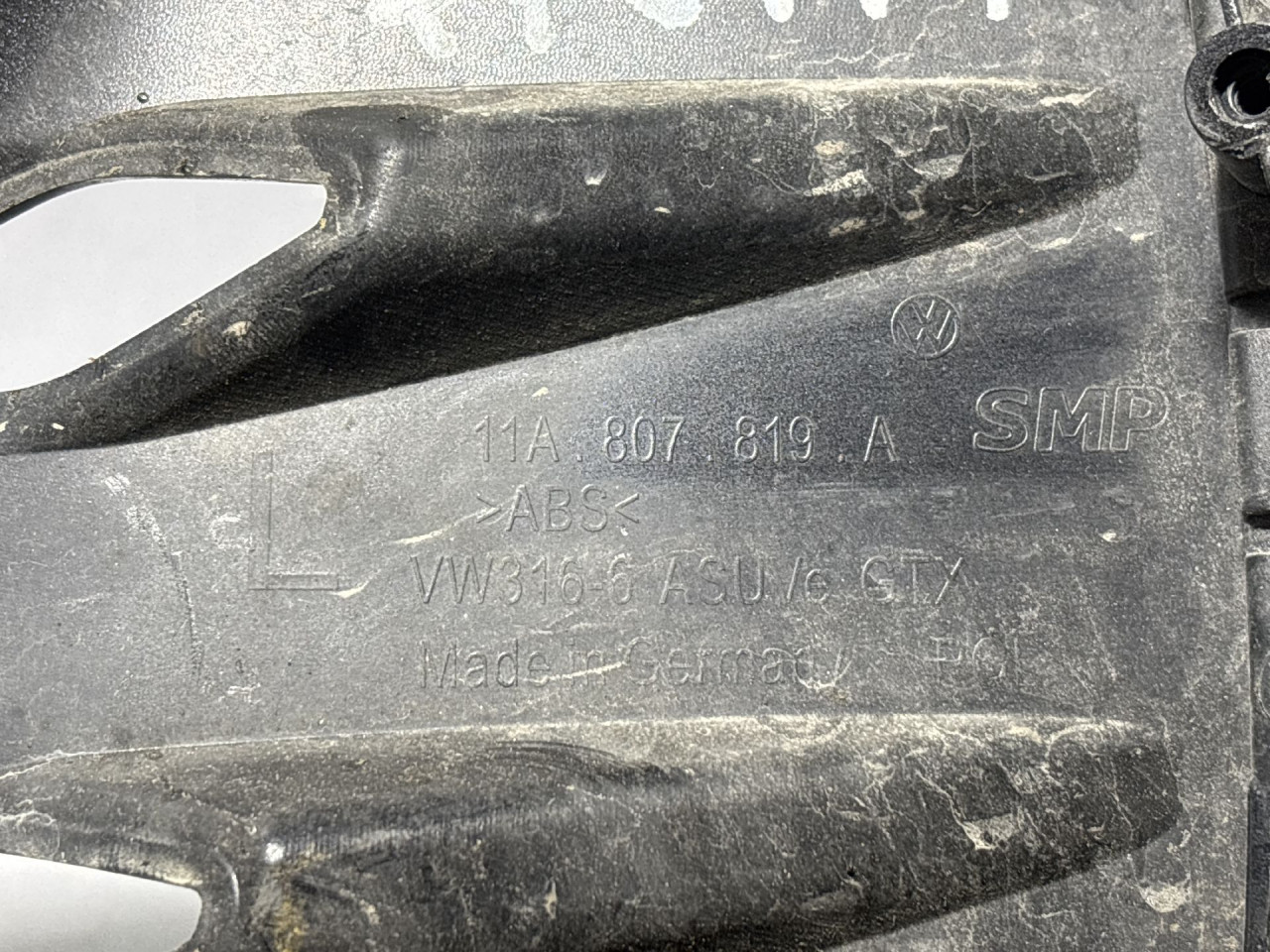 DIJELOVI RESETKA BRANIKA VW ID.4 > 20- 11A807819A