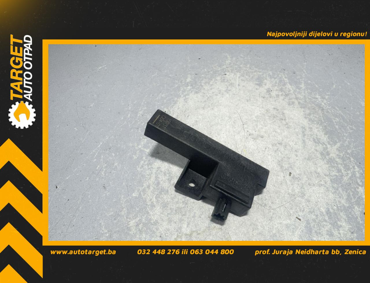 DIJELOVI ANTENA VW TOUAREG > 14-18 8K0907247