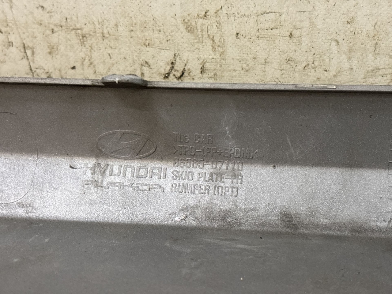 PLASTIKA BRANIKA HYUNDAI TUCSON > 15-18 86565D7110