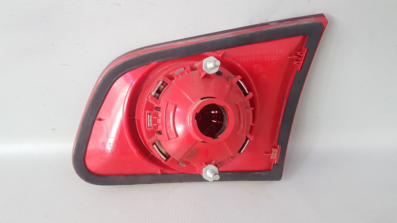 STOP SVJETLO VW PASSAT B6 > 05-10 3C9945093
