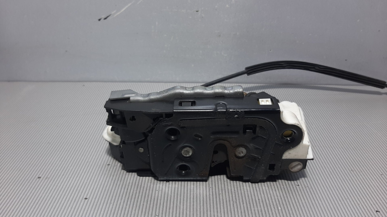 DIJELOVI BRAVA VRATA VW TIGUAN > 07-11 5N0839015D