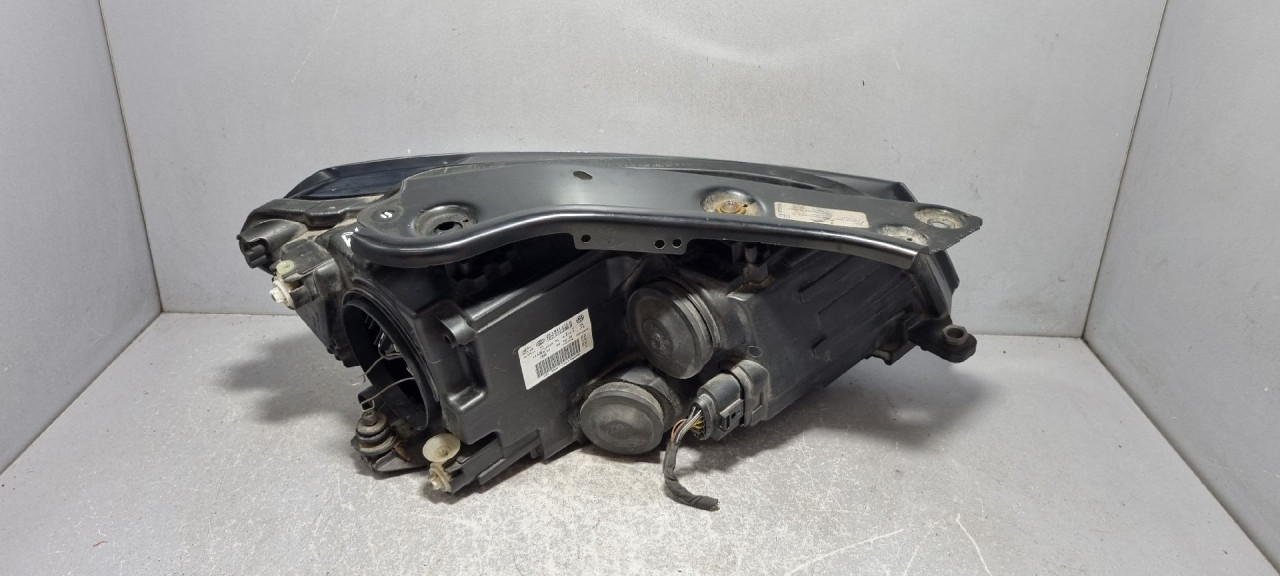 DIJELOVI FAR VW CADDY > 15-20 2K1941015A