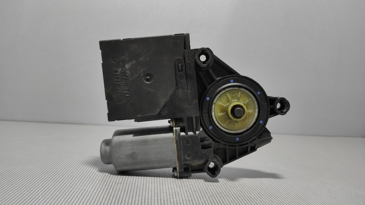 DIJELOVI MOTORIC PODIZACA STAKLA VW CADDY > 10-15 5K0959793