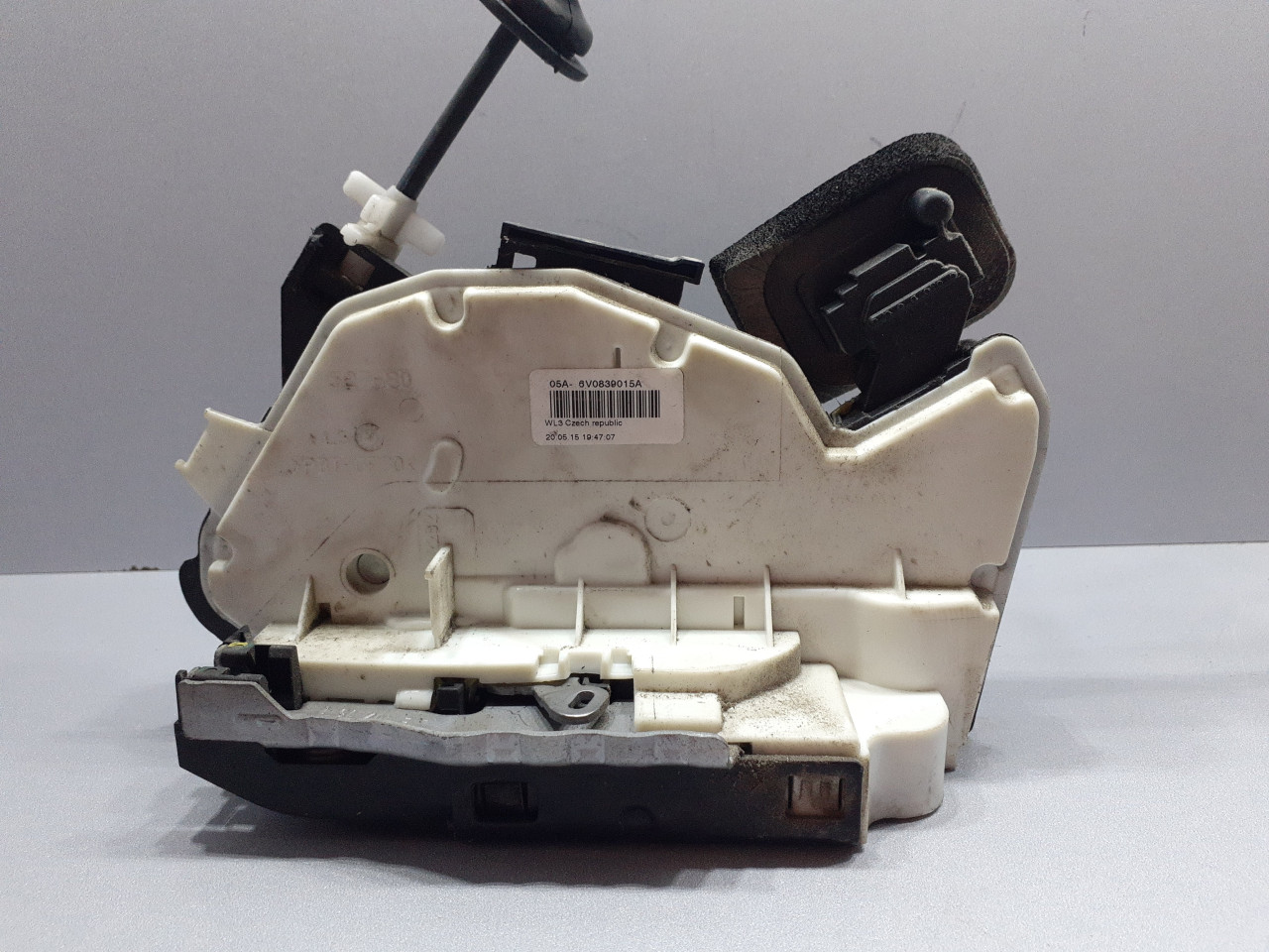 DIJELOVI BRAVA VRATA SKODA FABIA > 14- 6V0839015A