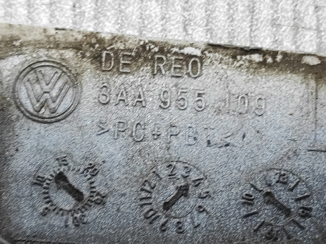 PLASTIKA BRANIKA VW PASSAT B7 > 10-14 3AA955103