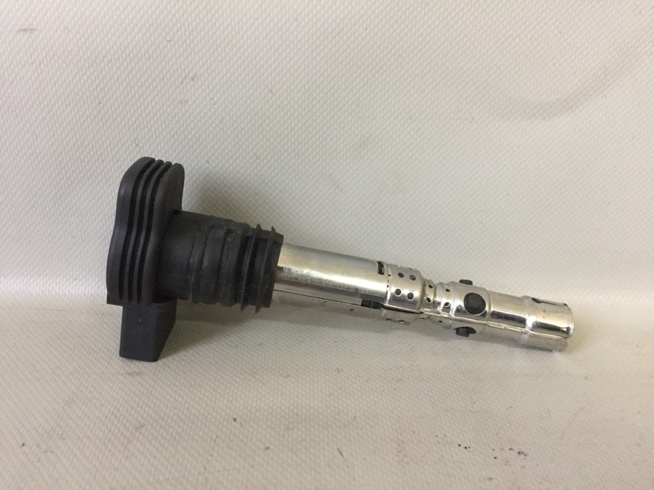 DIJELOVI BOMBINA AUDI A3 > 96-03 06A905115D