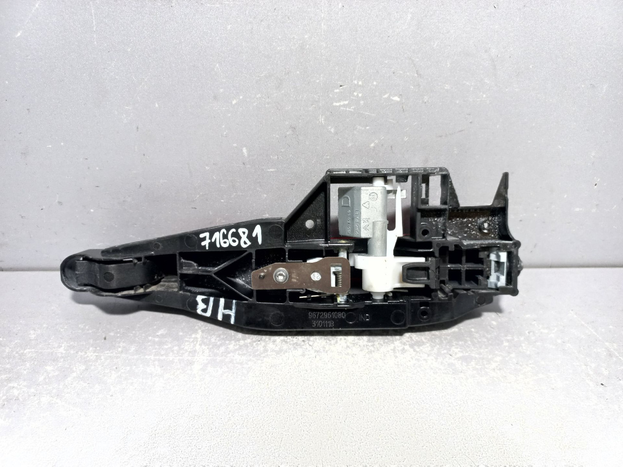 RUCKA VRATA PEUGEOT 2008 > 13-16 9672961080