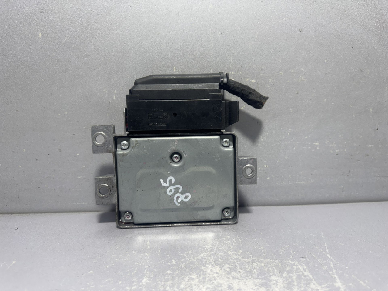 DIJELOVI ELEKTRONIKA MODUL VW PASSAT B6 > 05-10 2.0 3C0907801E
