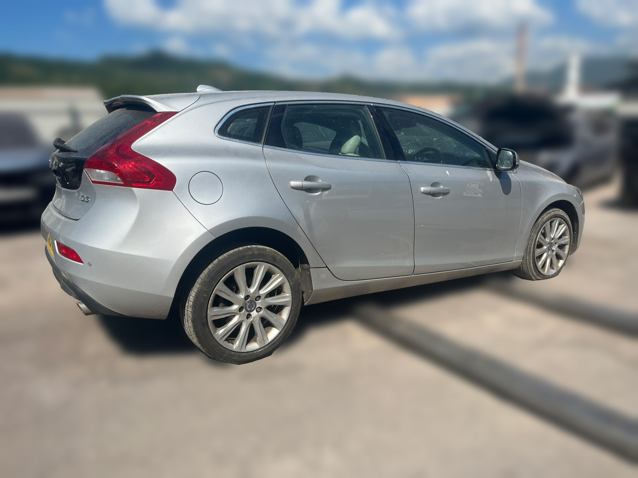 DIJELOVI VOLVO V40 > 12-16 2.0 Dizel D5204T6 MOTOR