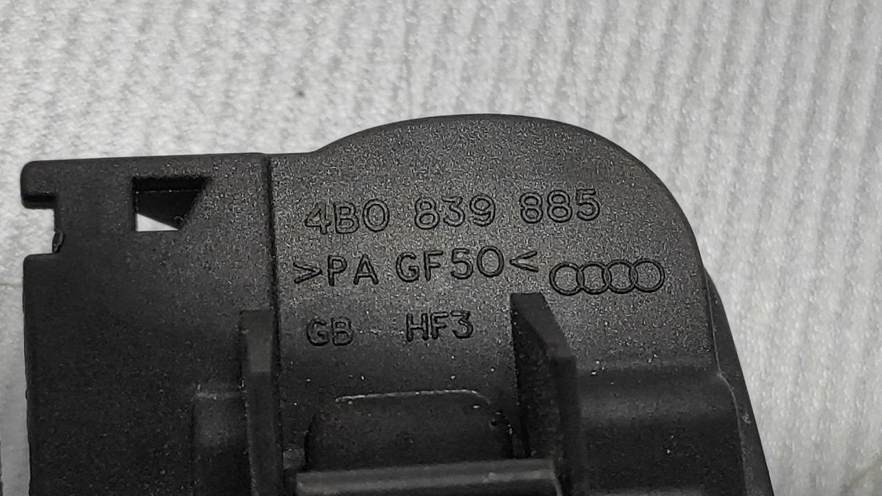 RUCKA VRATA AUDI A4 (B7) > 04-07 4B0839885