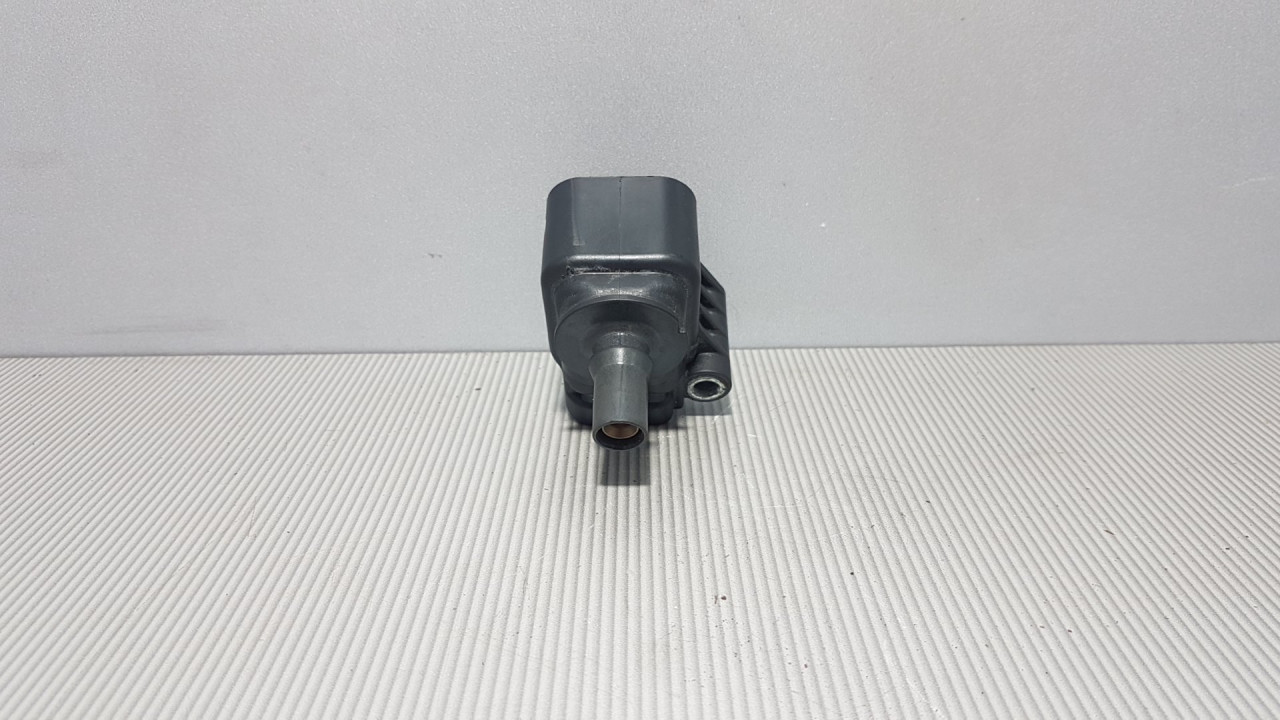 DIJELOVI BOMBINA VW GOLF 7 > 12-16 04E905110B