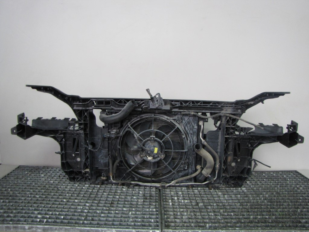 VEZNI LIM HYUNDAI I20 > 08-12 641011J960 641011J960