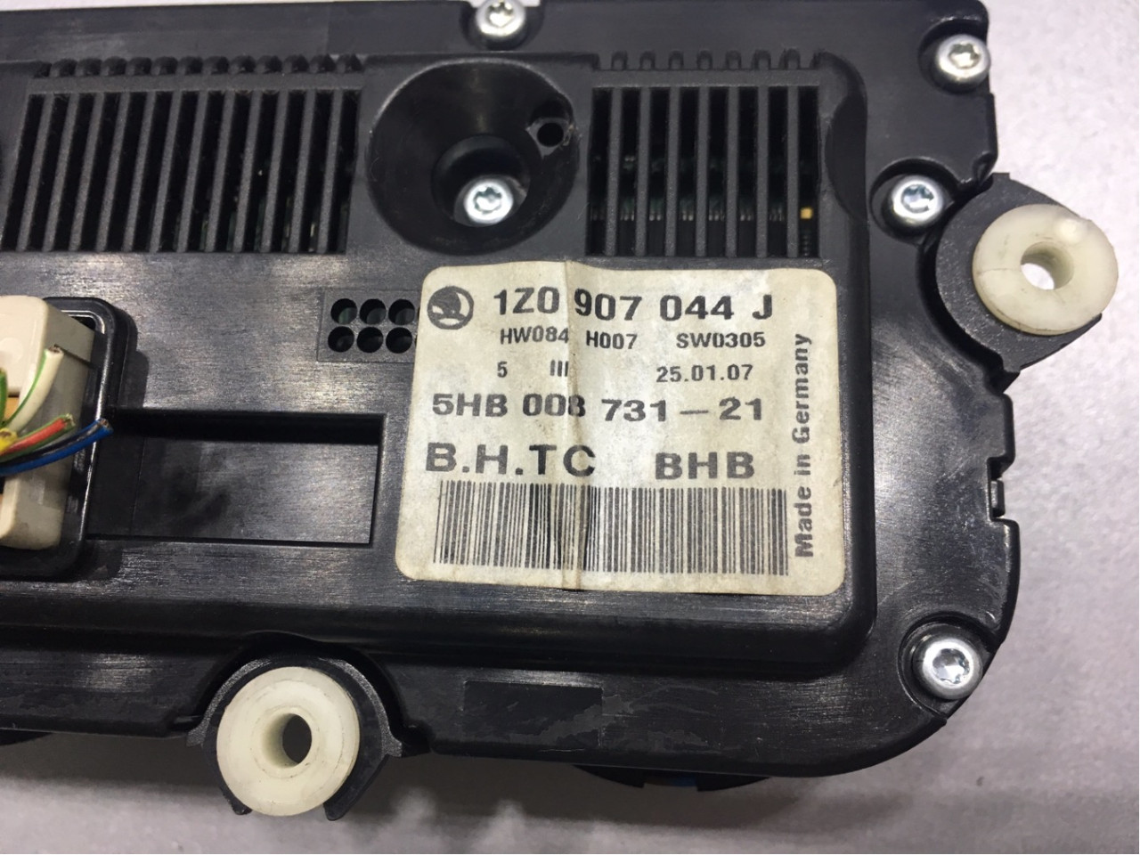 PREKIDACI KLIME SKODA OCTAVIA > 04-08 1Z0907044J