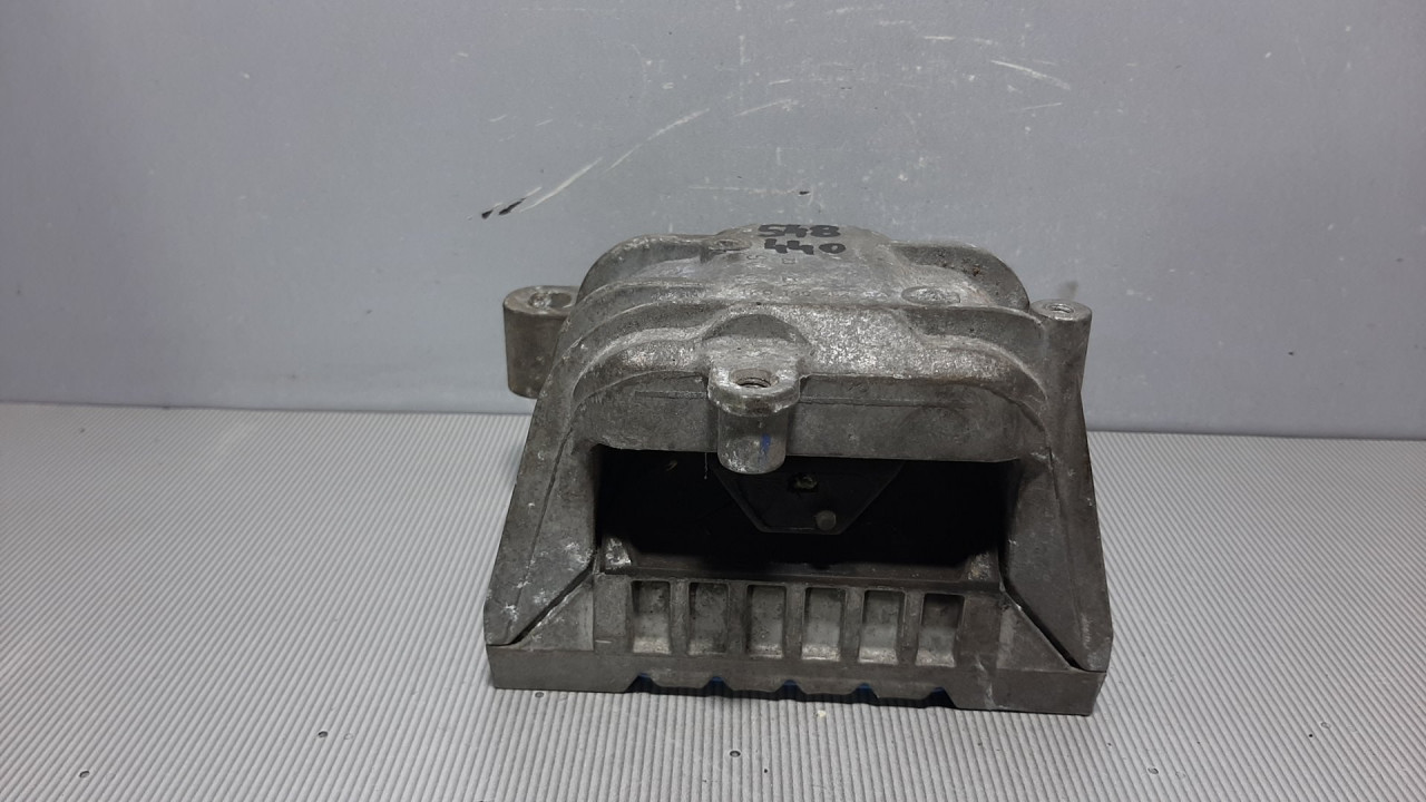 DIJELOVI NOSAC MOTORA VW CADDY > 03-10 1K0199262BA