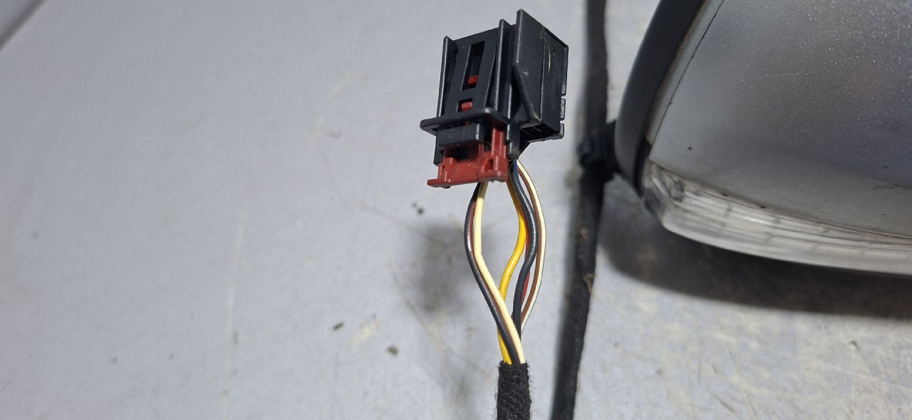 DIJELOVI RETROVIZOR VW TIGUAN > 07-11 2.0 5N2857502L