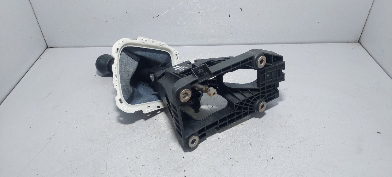 DIJELOVI SALTEBLA TOYOTA AVENSIS > 09-11 335300511