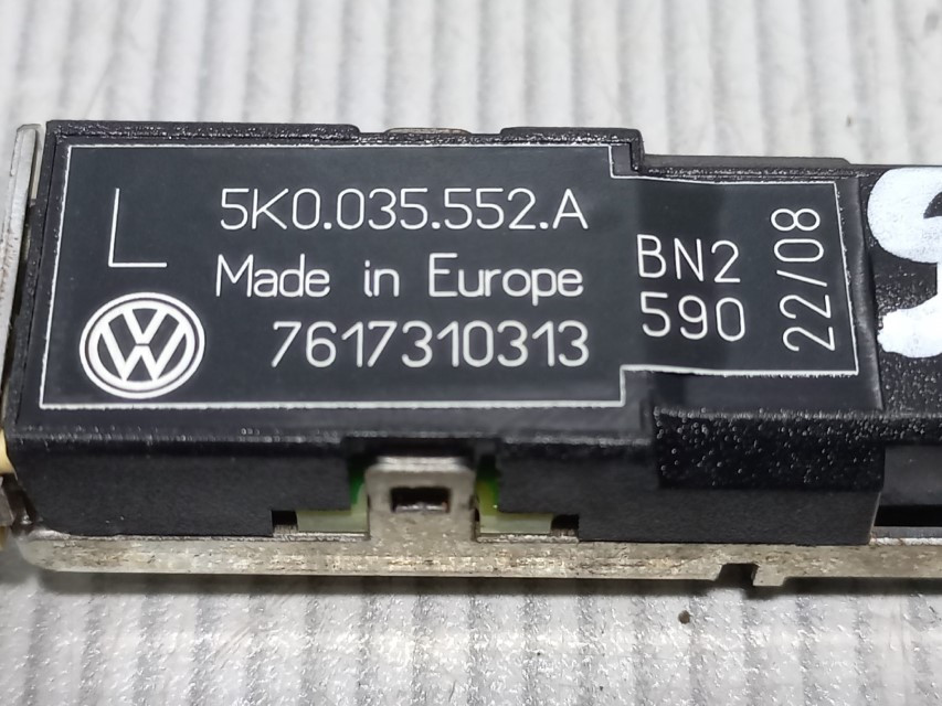 DIJELOVI ANTENA VW GOLF 6 > 08-12 5K0035552A