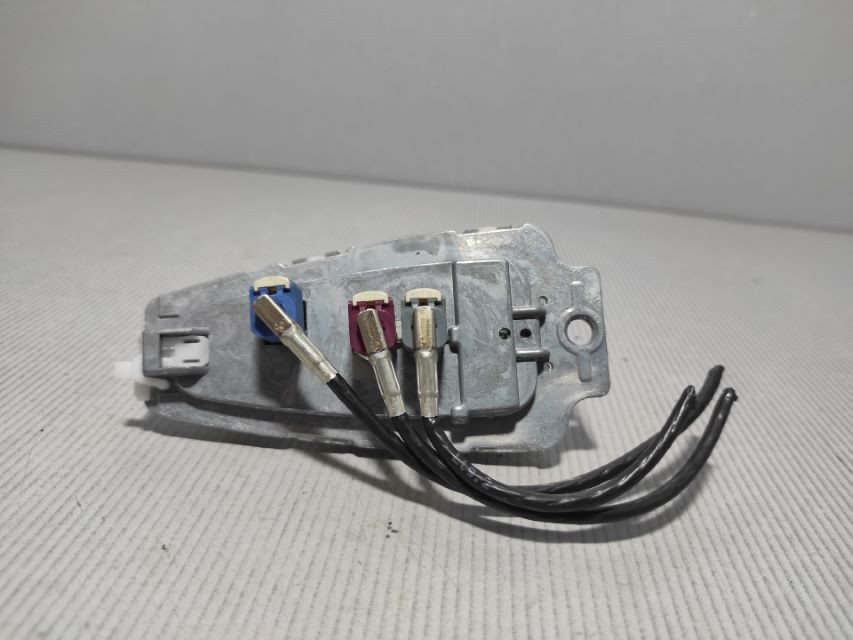 ANTENA BMW SERIJA 3 (F30/F31) > 11-14 9226896