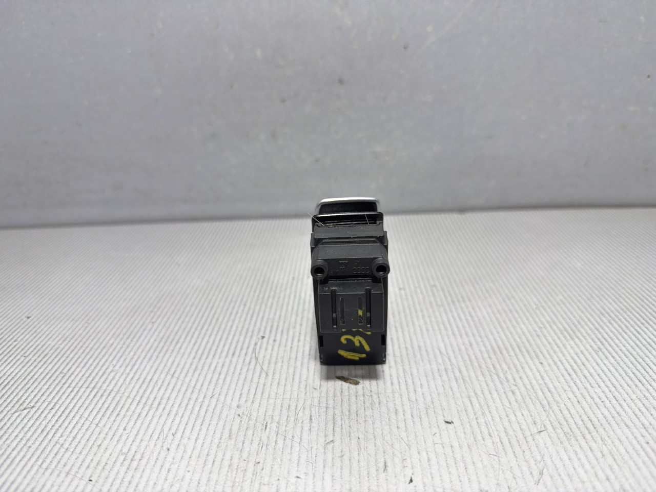 DIJELOVI PREKIDAC AUDI Q5 > 12-16 2.0 8K2927225F