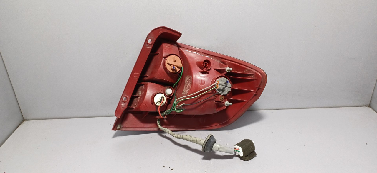STOP SVJETLO HYUNDAI GETZ > 05-08 924011C5XX